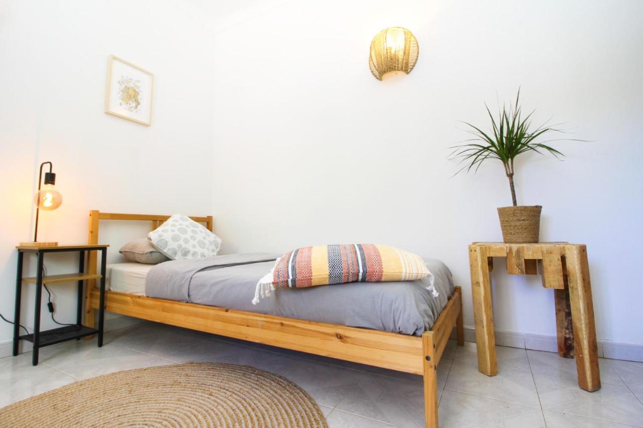 Bura Surfhouse Hostel Lagos Kültér fotó